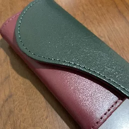 フォレストグリーン×ダークレッド