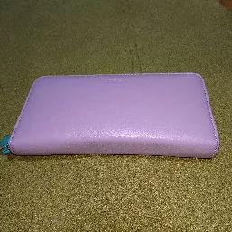 JOGGOの刻印は敢えて型押しで