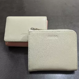 奥、ミニウォレット
手前、コンパクトウォレット